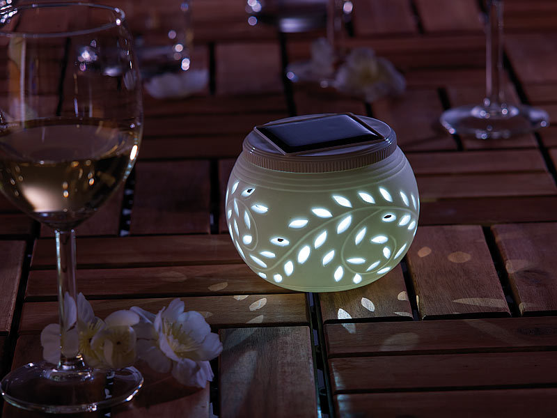 ; Solarleuchten mit Farbwechsler, Solar Laterne außenSolar-RGB-LED-LaterneSolar-RGB-WindlichterSolar-RGB-LED-LampenSolar-RGB-LED-WindlichterRGB-LED-LaternenRGB-WindlichterGartenbeleuchtungenRGB-LED-LampenLampen GartenGlaskugeln warmweiße Einmachgläser Höfe Gläser Balkon Terrassen Verandas Wintergärten GärtenWindlampen 