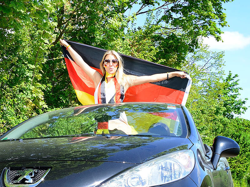 ; Deutschland-Fahnen Deutschland-Fahnen Deutschland-Fahnen 